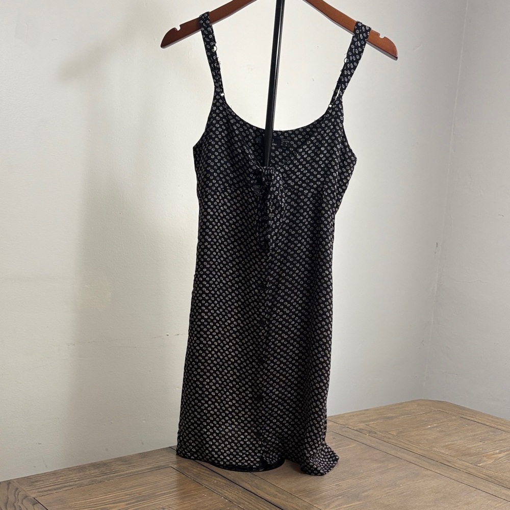 VOLCOM black and white summer dress with floral pattern